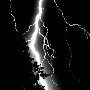 White-Lightning-e-Liquid-Cloud-Chemistry